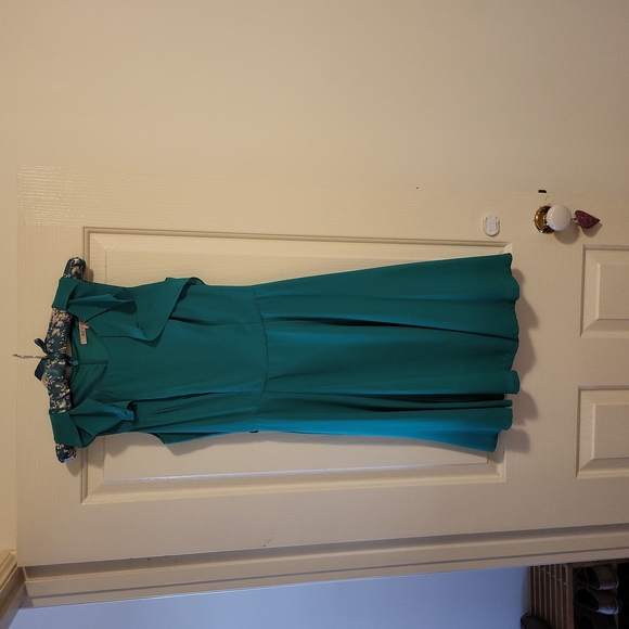 Review Dress - Picture 2 of 9